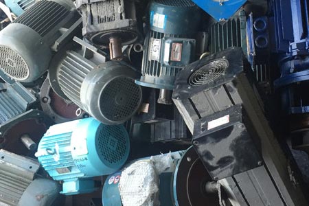 【金属回收】东港秦楼披萨炉回收 机床设备回收电话